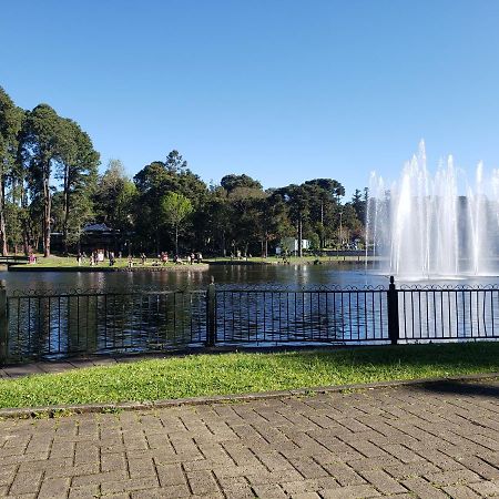 Lugar Encantador Com Patio, Proximo Ao Portico De Gramado Eksteriør bilde